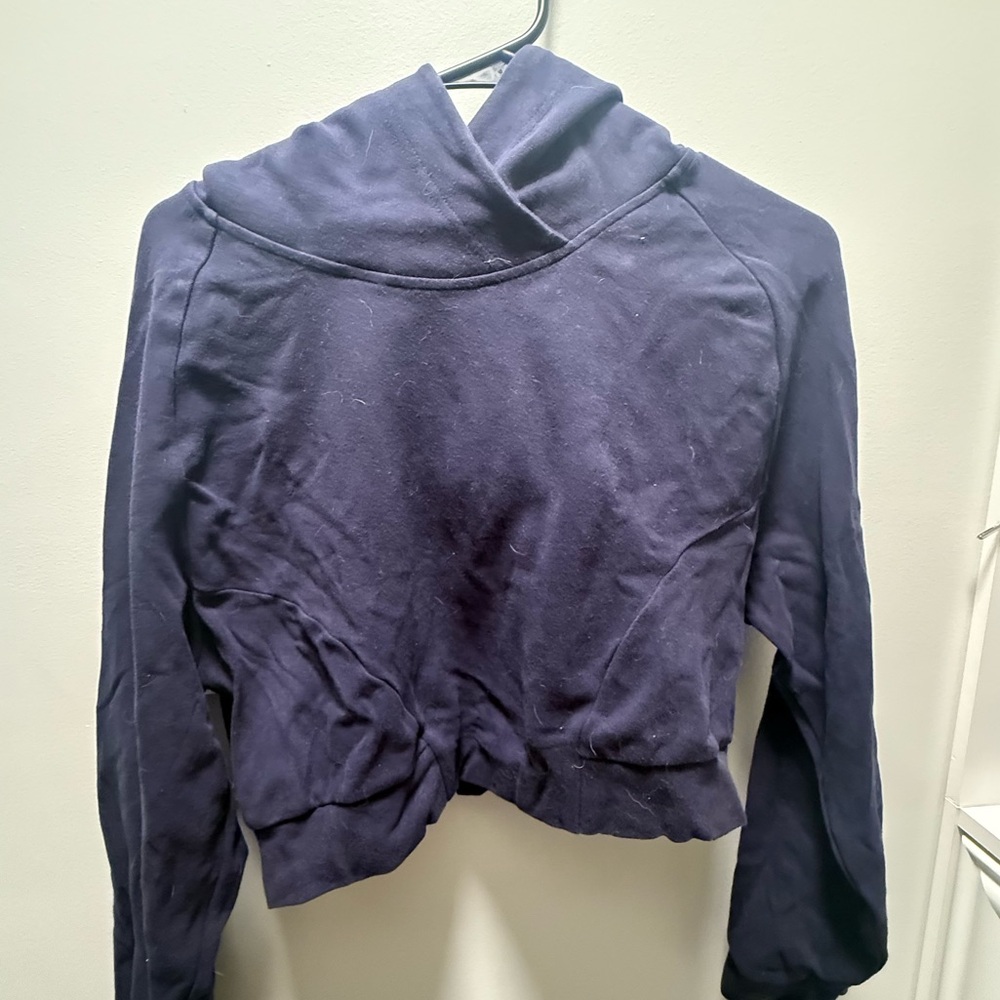 ALPHALETE: Navy blue workout top cover. Size S